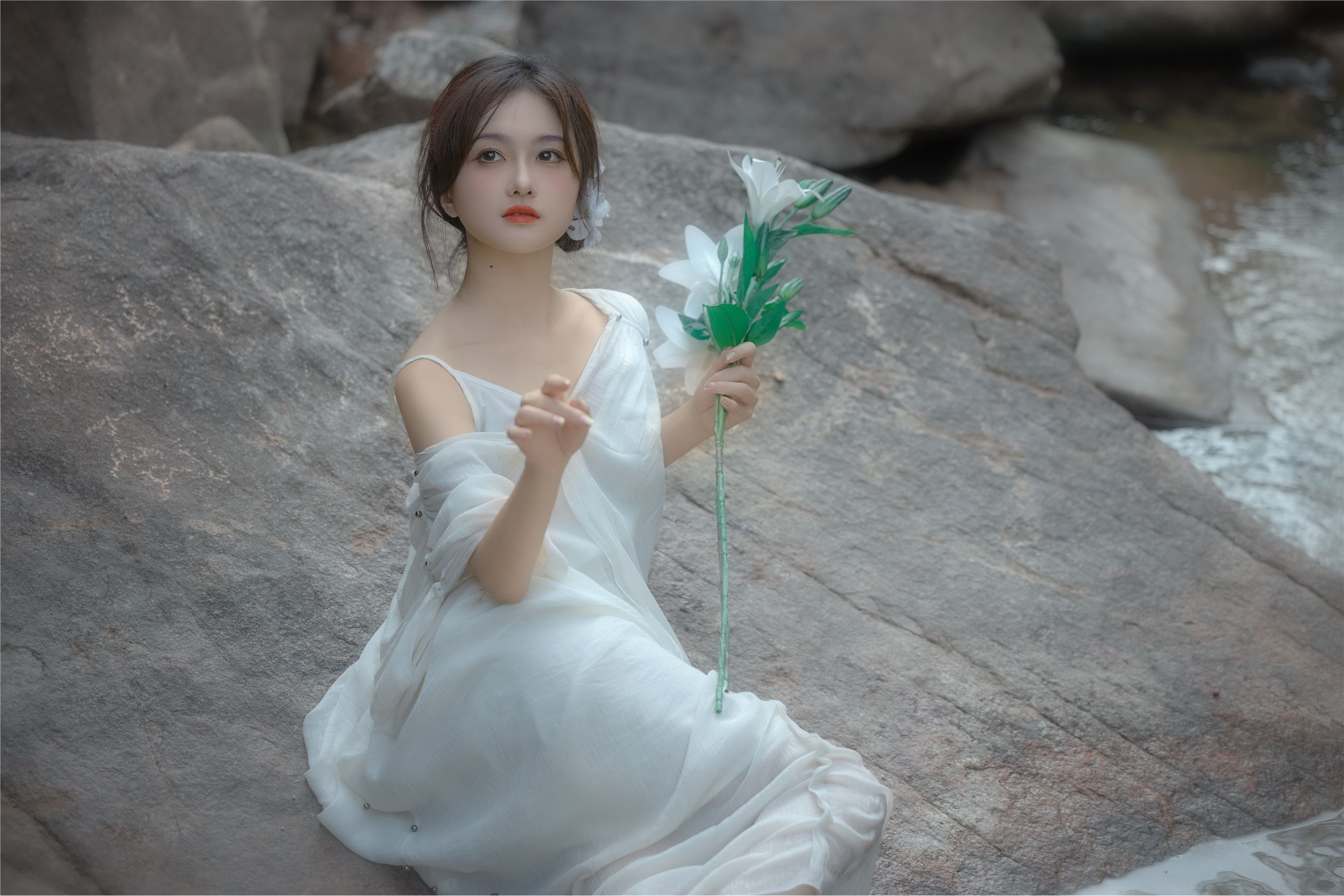 YITUYU艺图语 2025.01.02 溪边情思 大歪歪哥